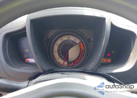 2014 Scion Xd из США, поврежденный, VIN JTKKUPB40E1044001